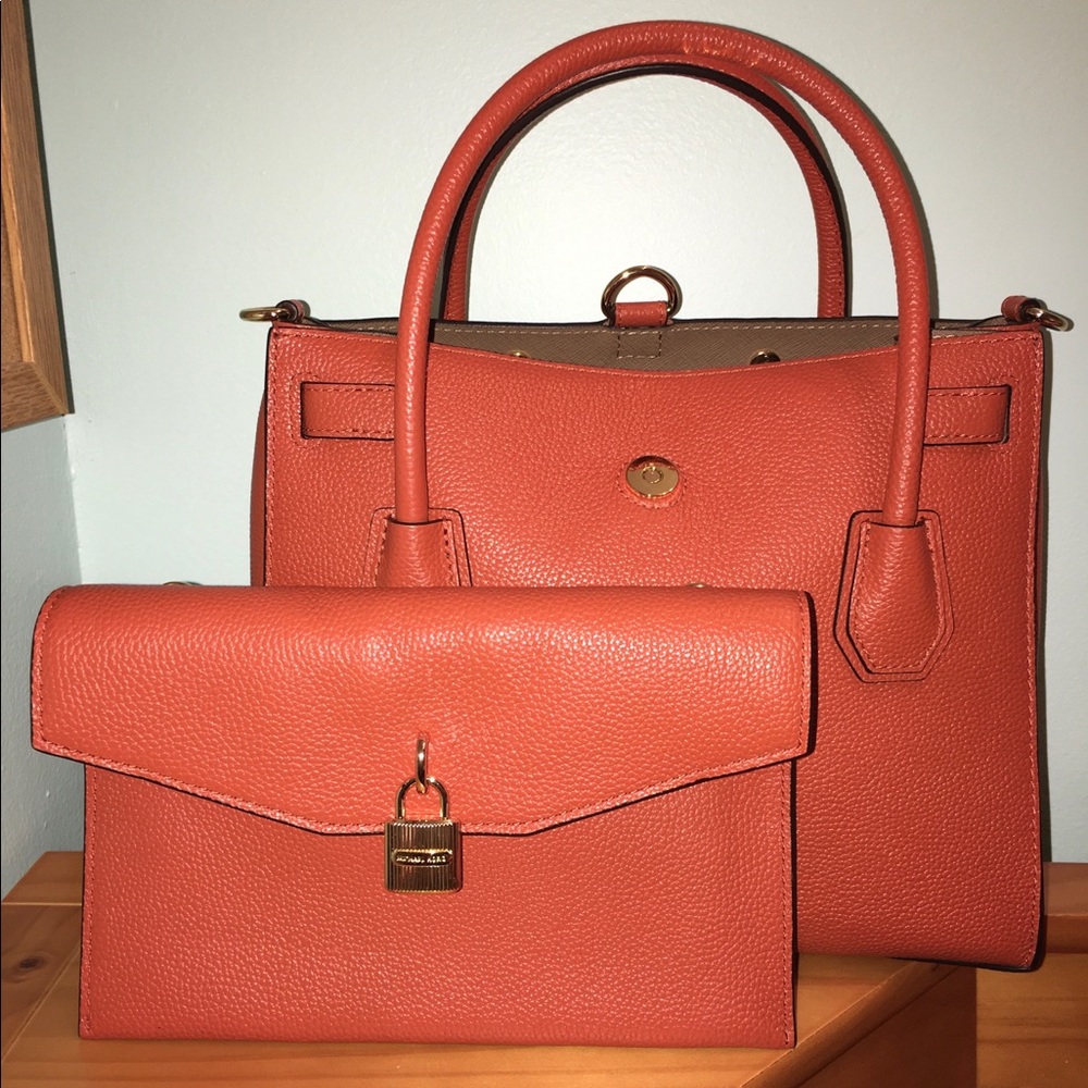 ⭐️⭐️⭐️⭐️4X HOST PICK⭐️⭐️⭐️⭐️ NWT 💯 Authentic Michael Kors All-In-One Bag